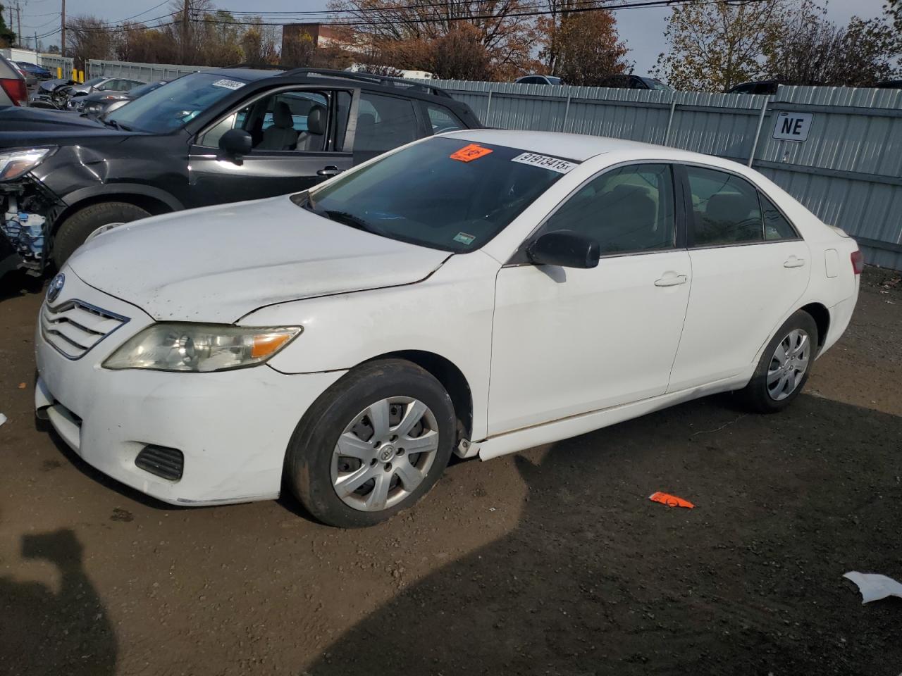 TOYOTA CAMRY BASE 2011
