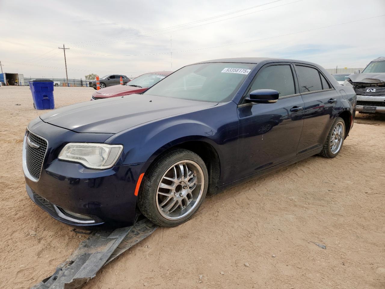 CHRYSLER 300 2015