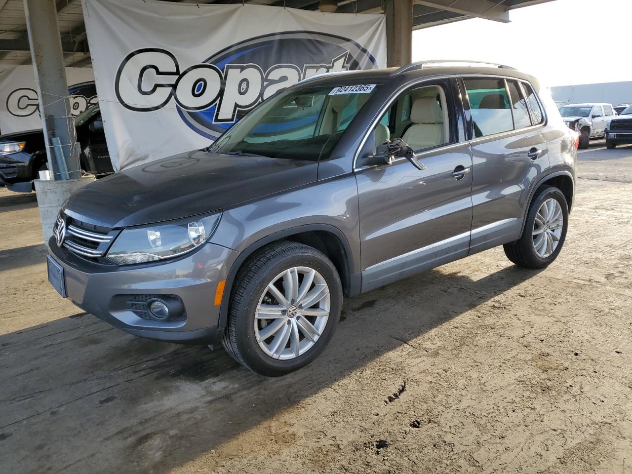 VOLKSWAGEN TIGUAN S 2013