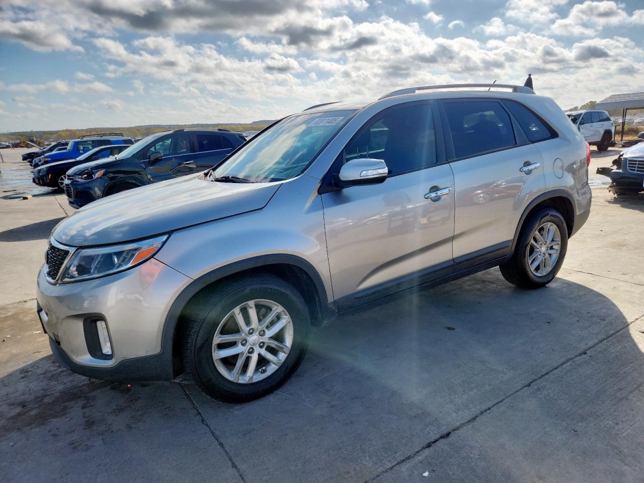 KIA SORENTO LX 2015