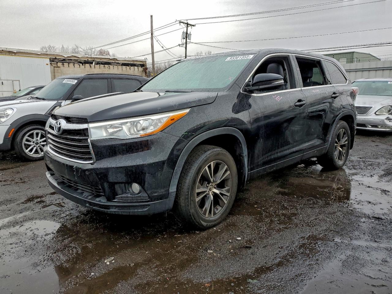 TOYOTA HIGHLANDER 2016