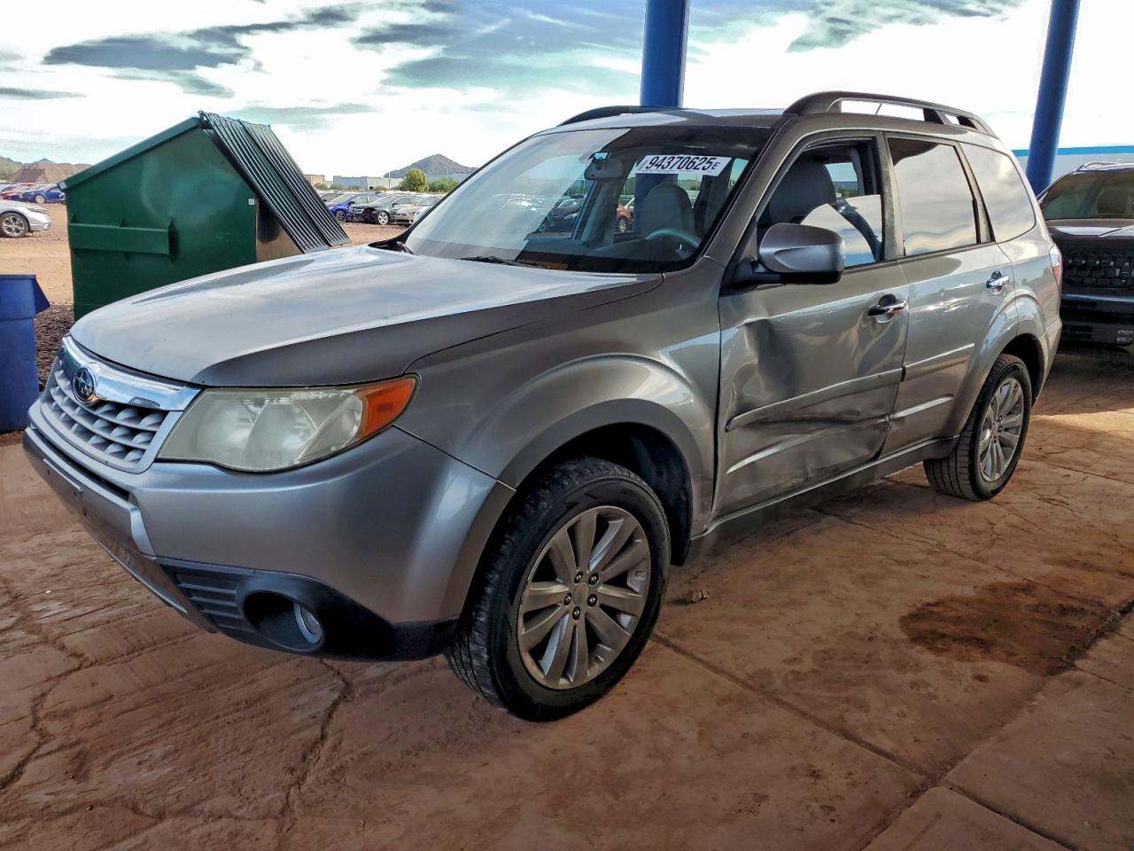 SUBARU FORESTER L 2011