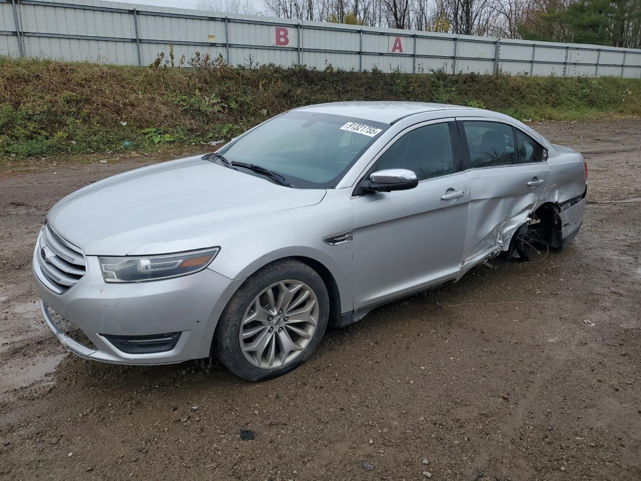 FORD TAURUS 2016