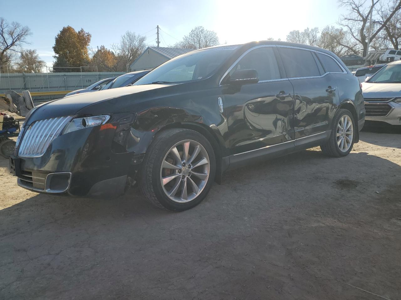 LINCOLN MKT 2010