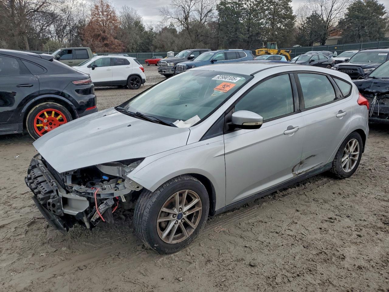 FORD FOCUS SE 2015