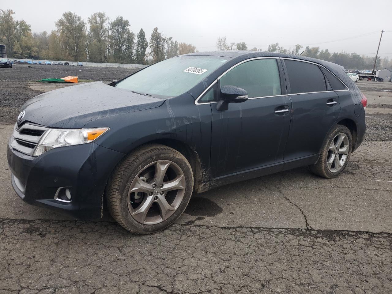 TOYOTA VENZA LE 2015