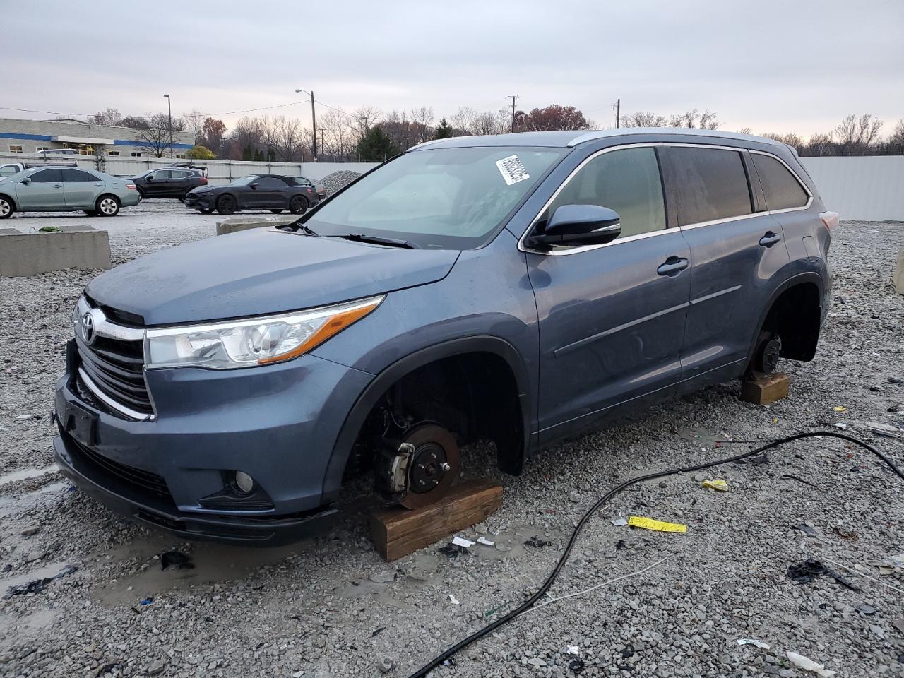 TOYOTA HIGHLANDER 2015