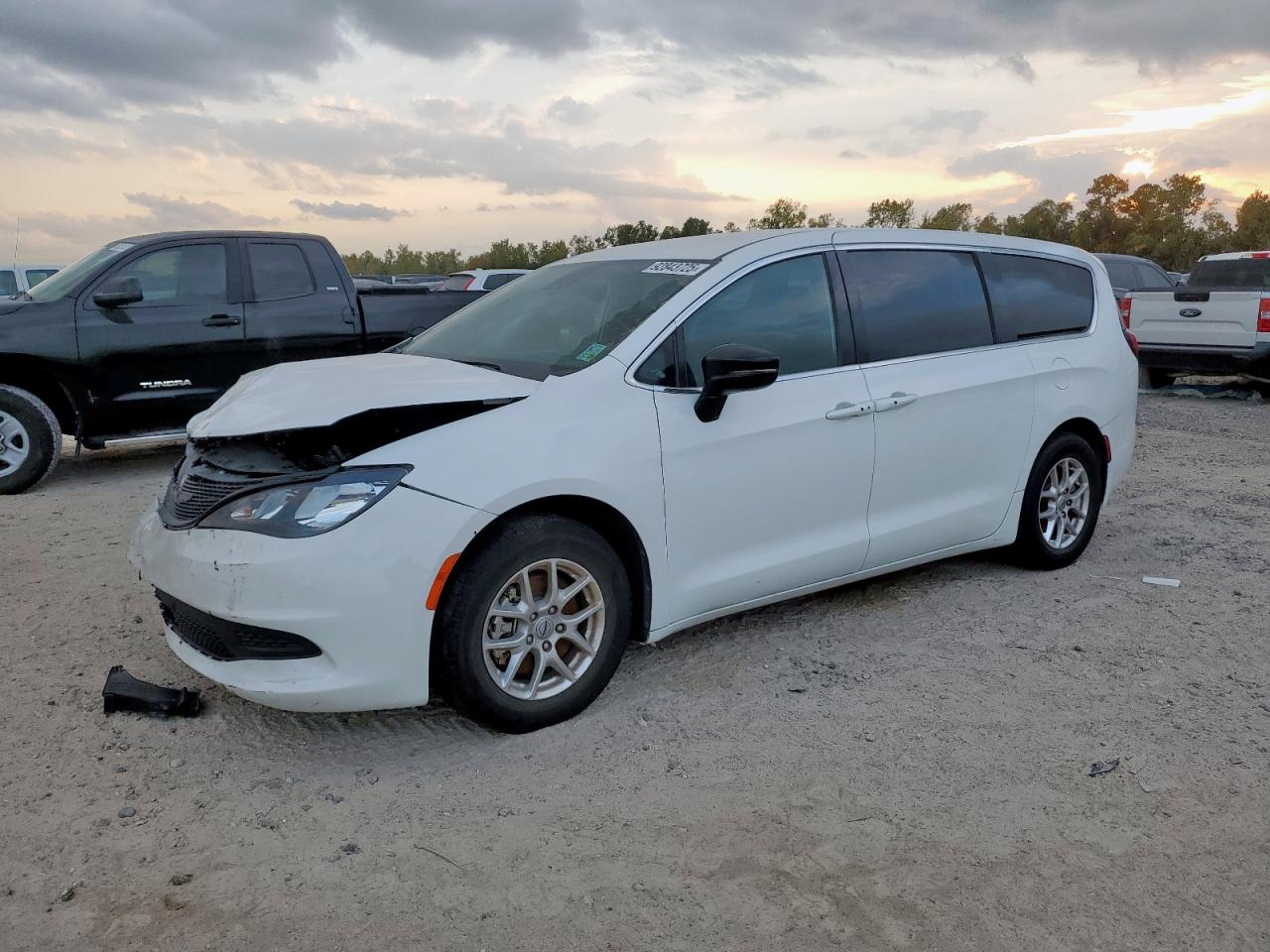CHRYSLER VOYAGER LX 2025