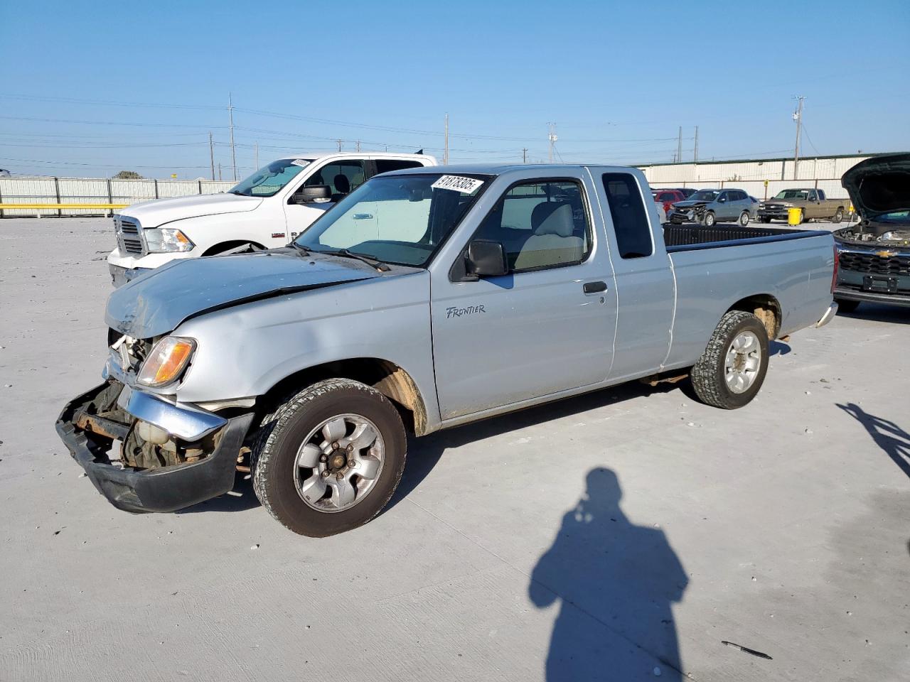 NISSAN FRONTIER K 2000