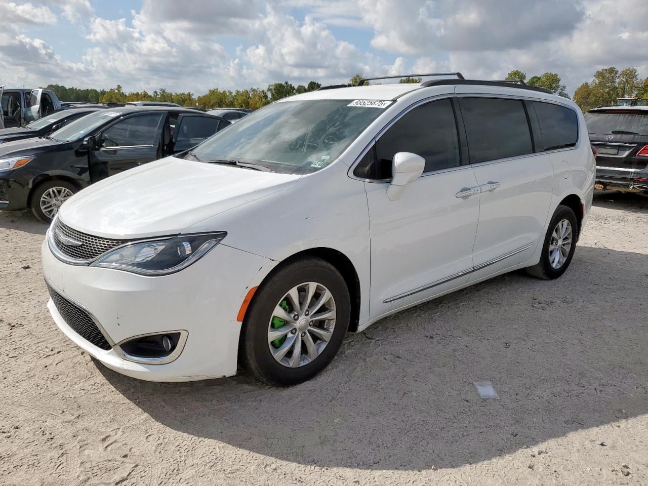 CHRYSLER PACIFICA 2017