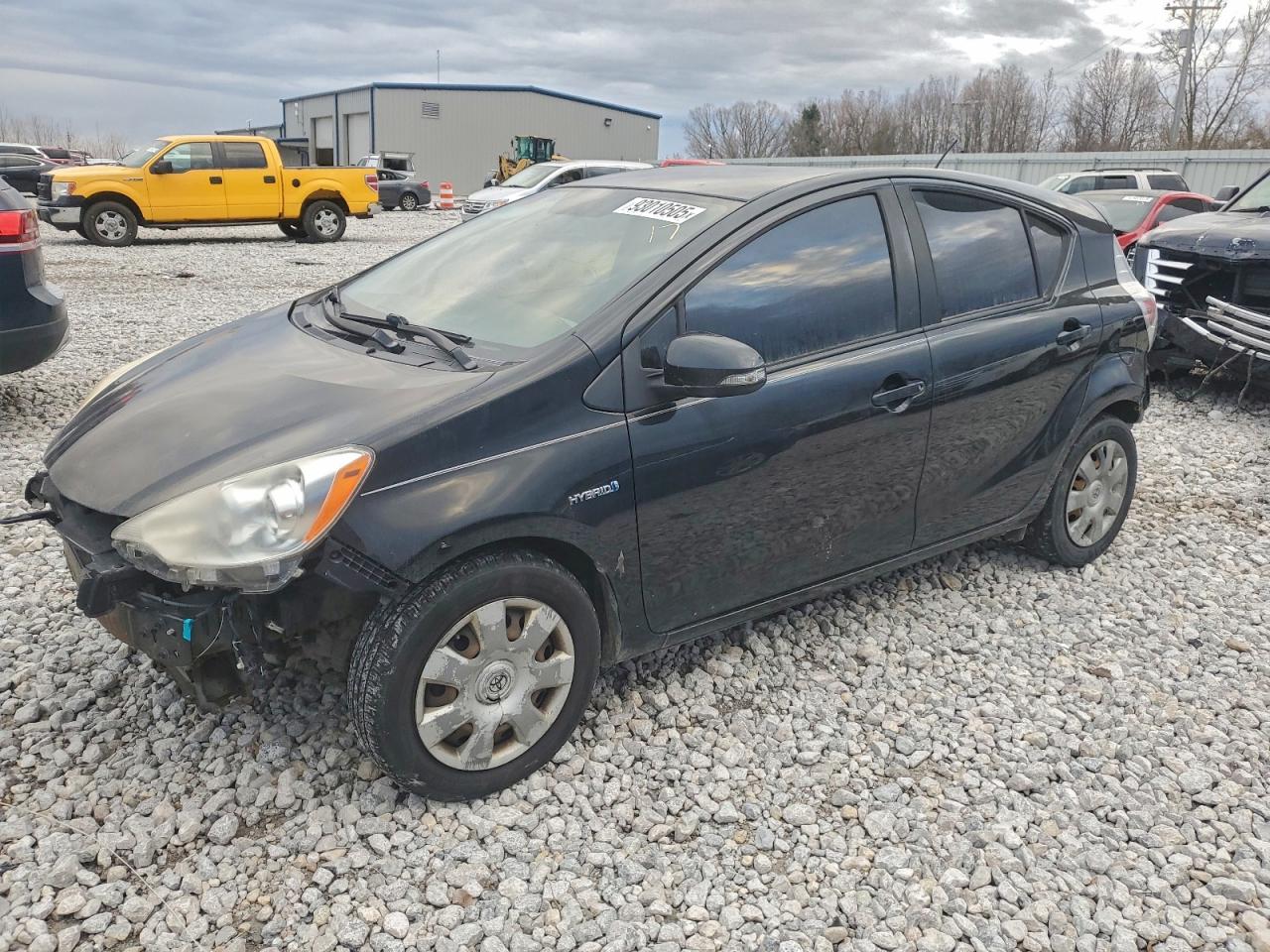 TOYOTA PRIUS C 2012