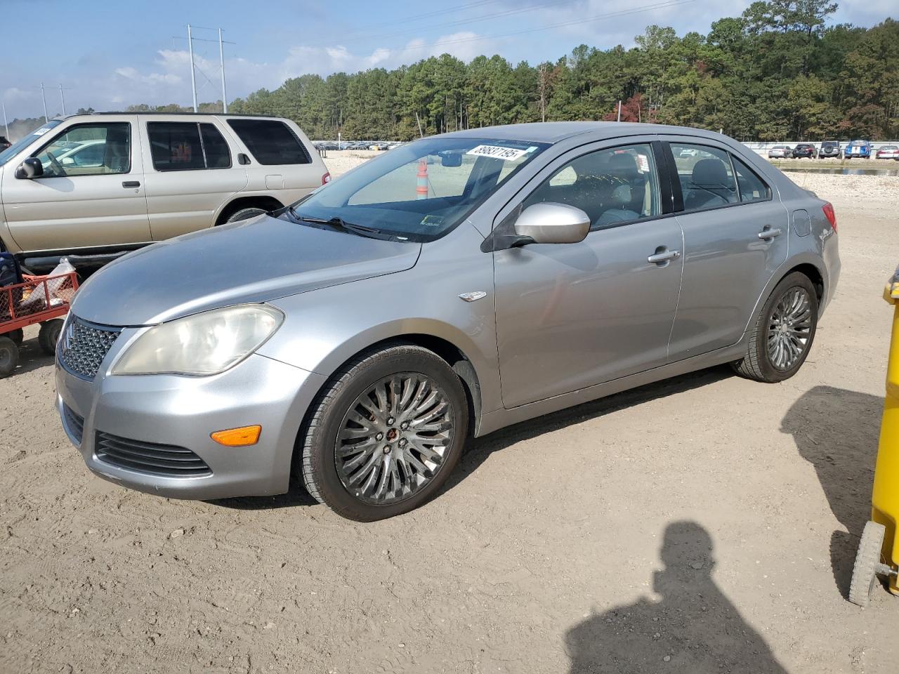 SUZUKI KIZASHI SE 2011