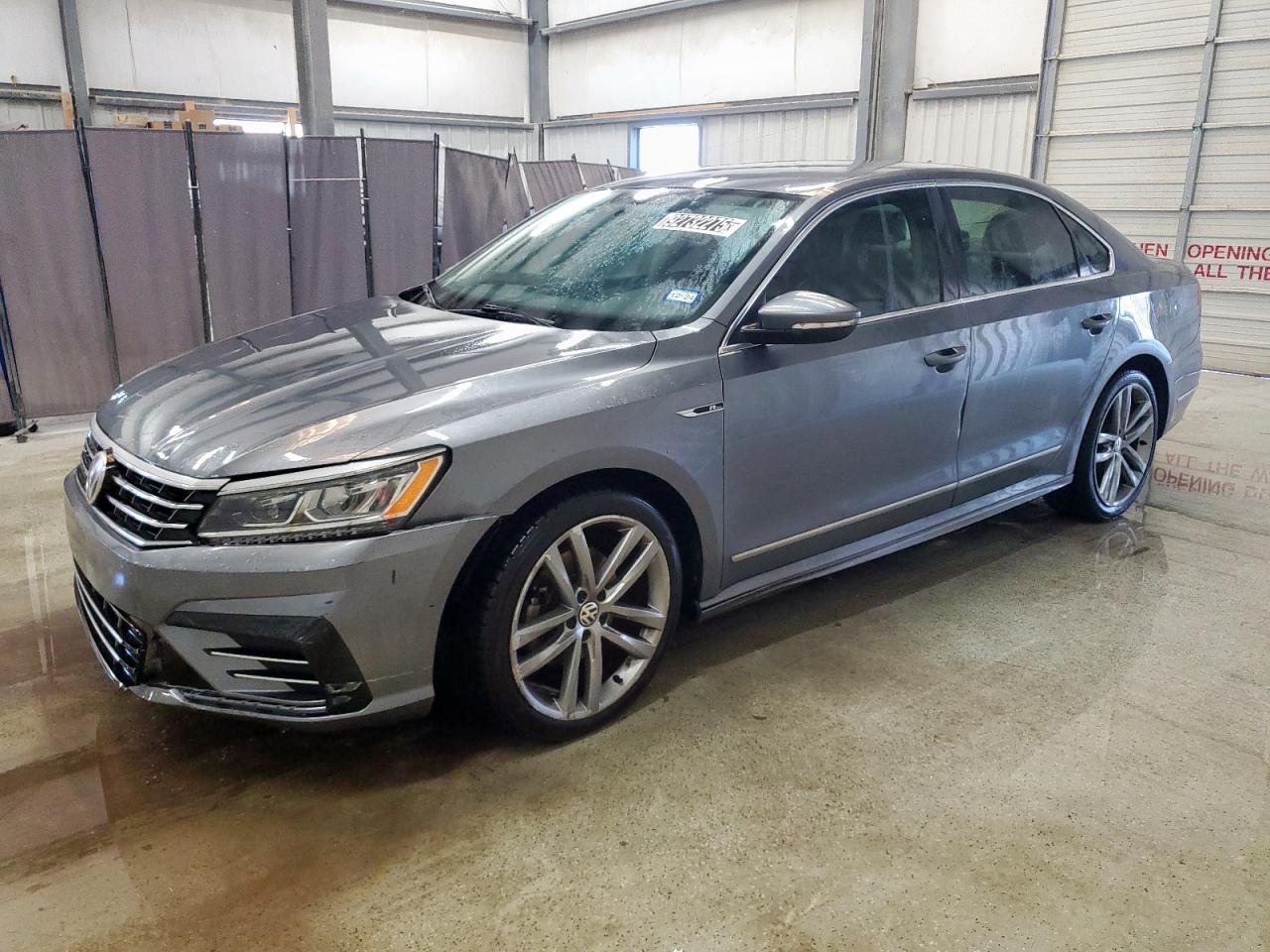 VOLKSWAGEN PASSAT R-L 2017