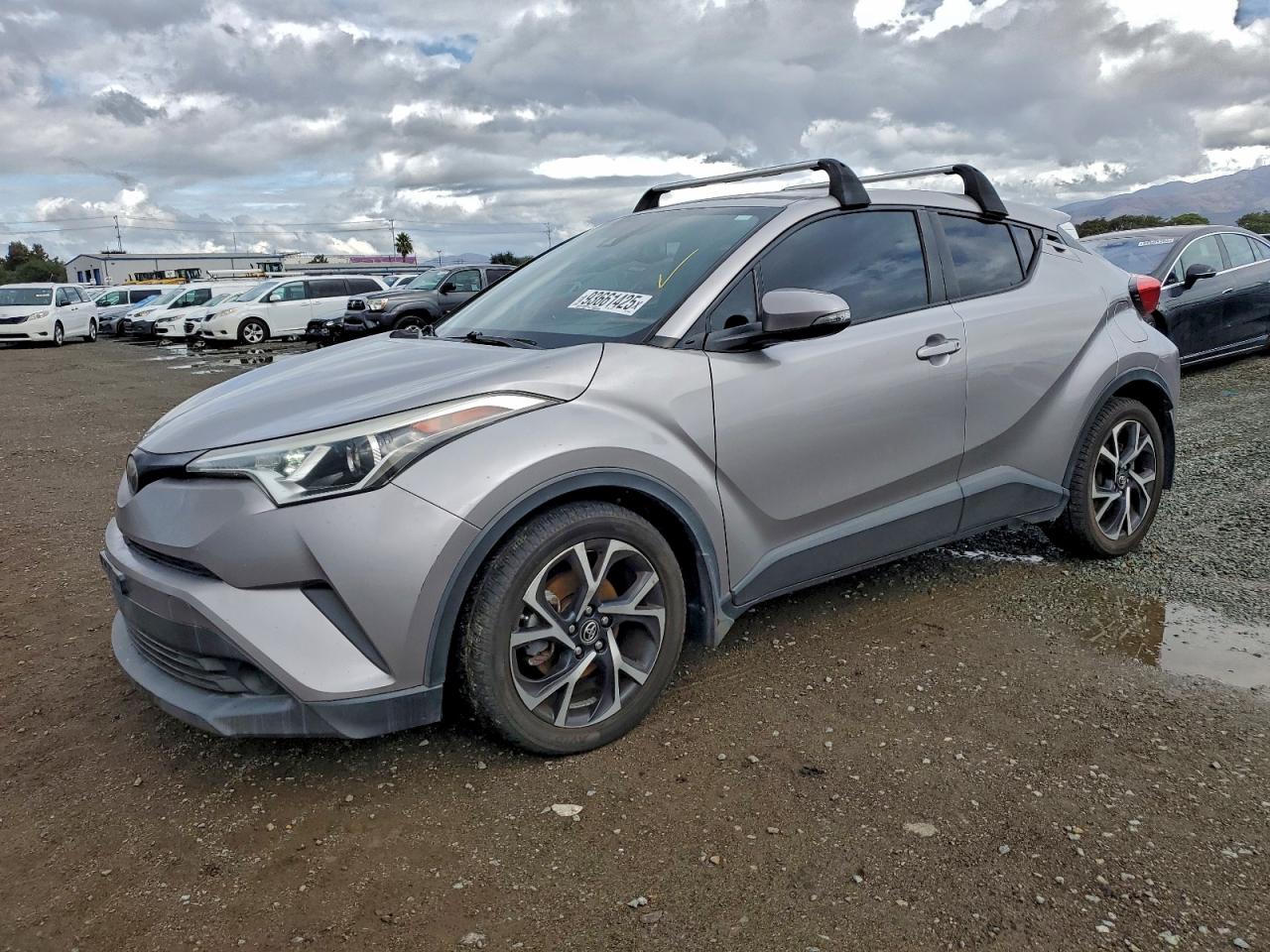 TOYOTA C-HR XLE 2018