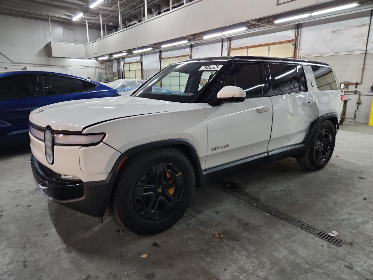 RIVIAN R1S ADVENT 2023