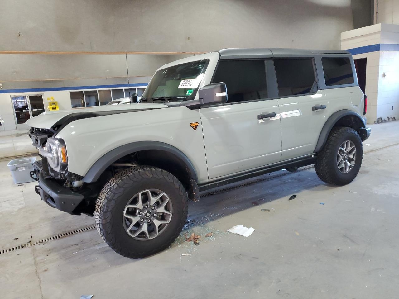 FORD BRONCO BAD 2024