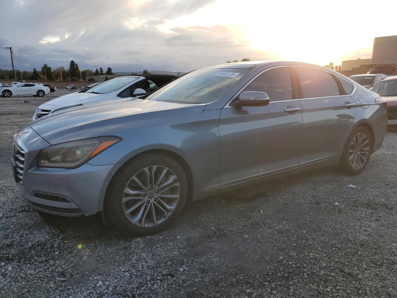 HYUNDAI GENESIS 3. 2015