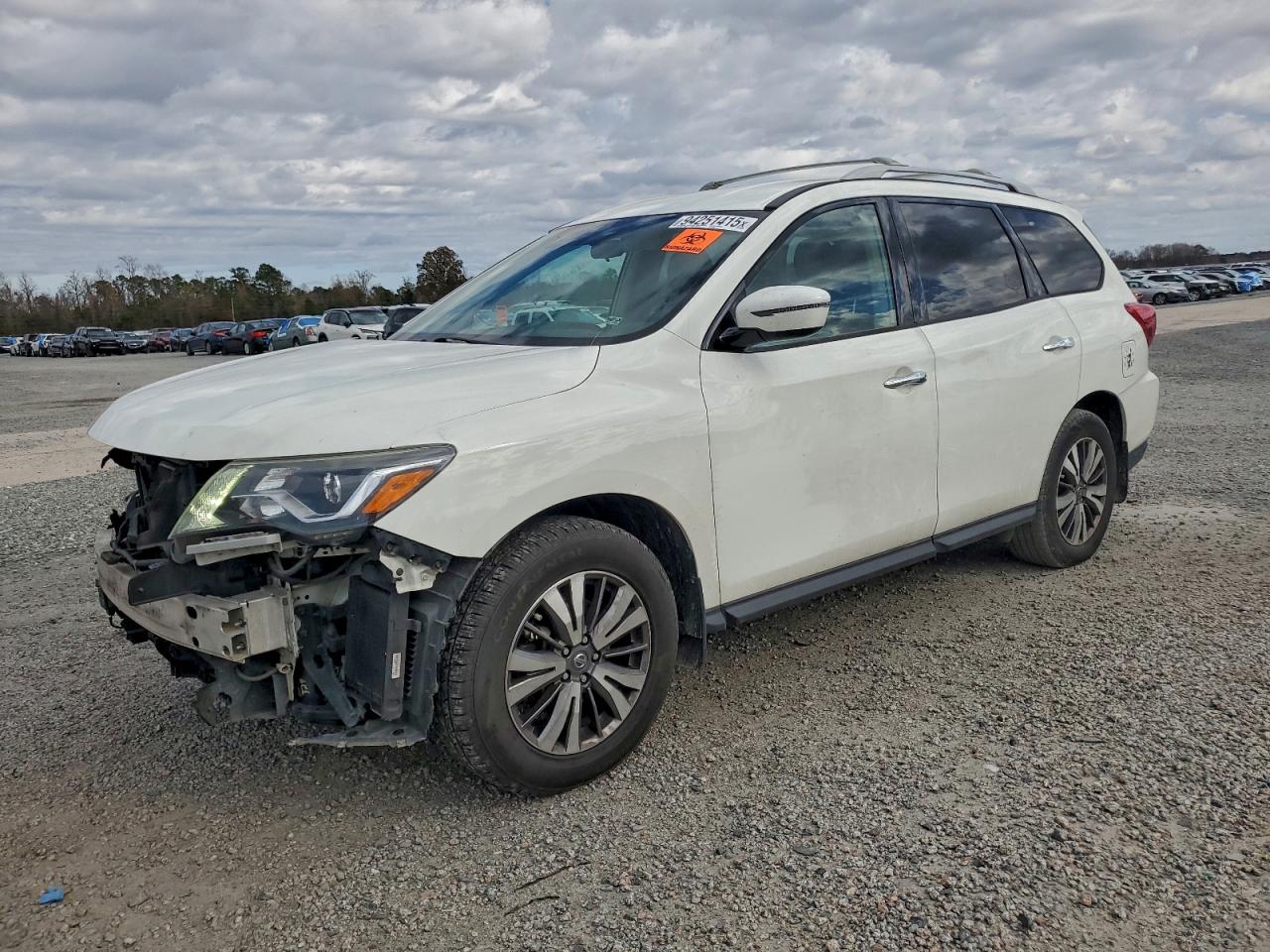 NISSAN PATHFINDER 2019