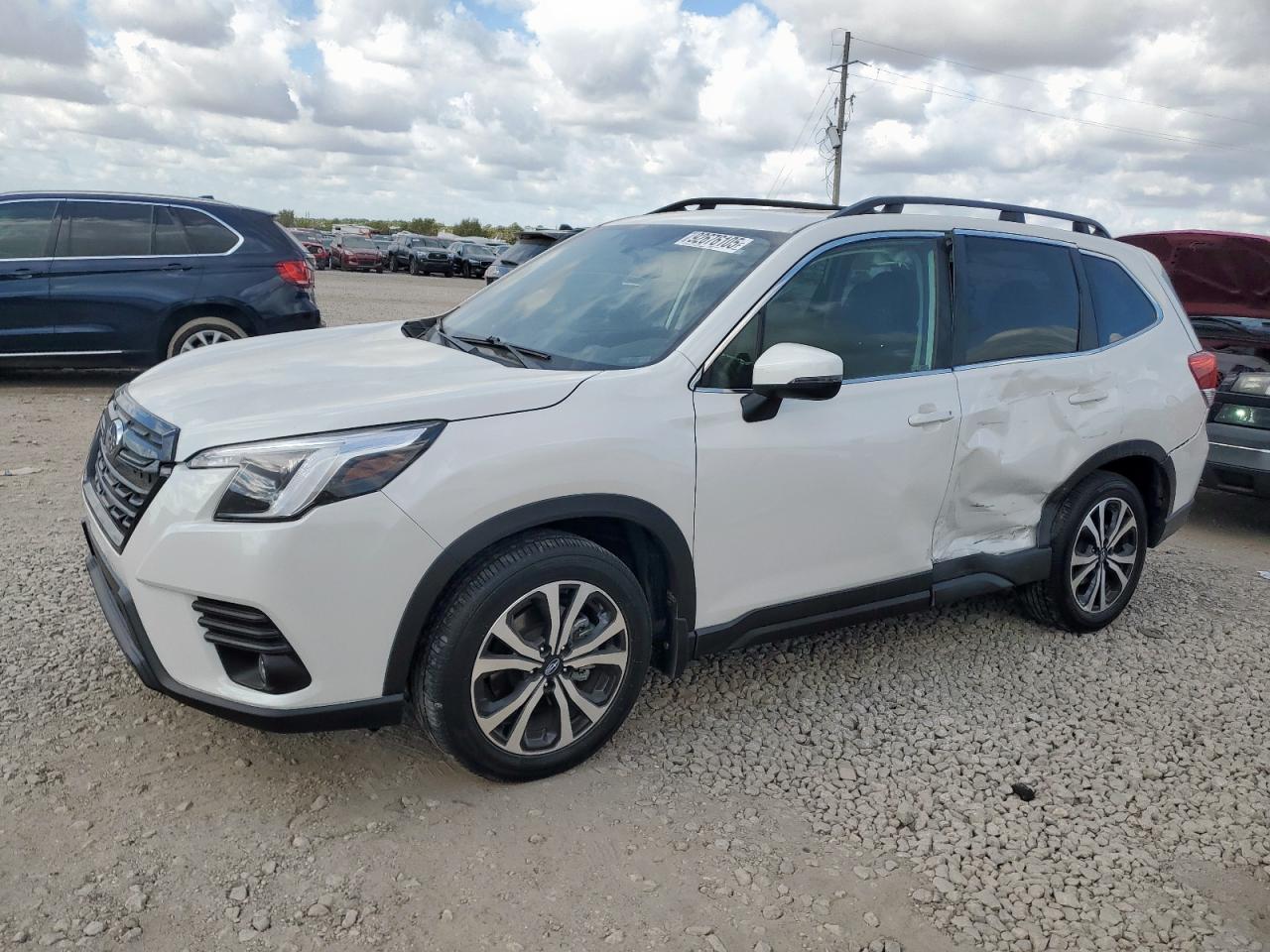 SUBARU FORESTER 2024