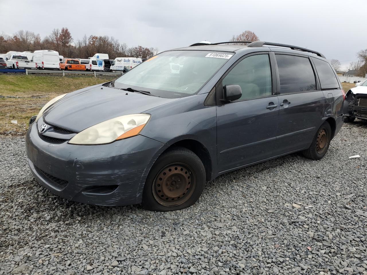 TOYOTA SIENNA CE 2008