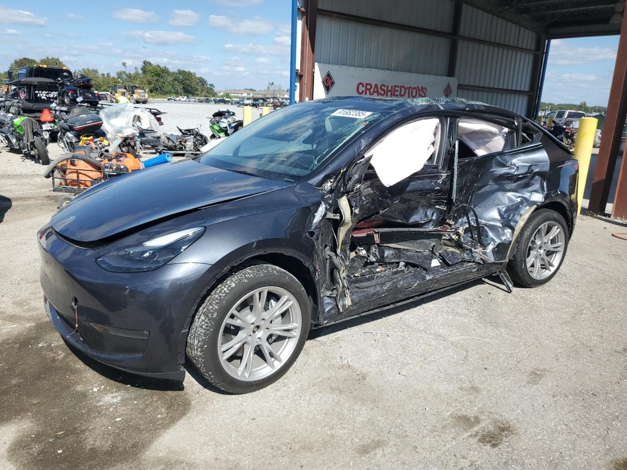TESLA MODEL Y 2024