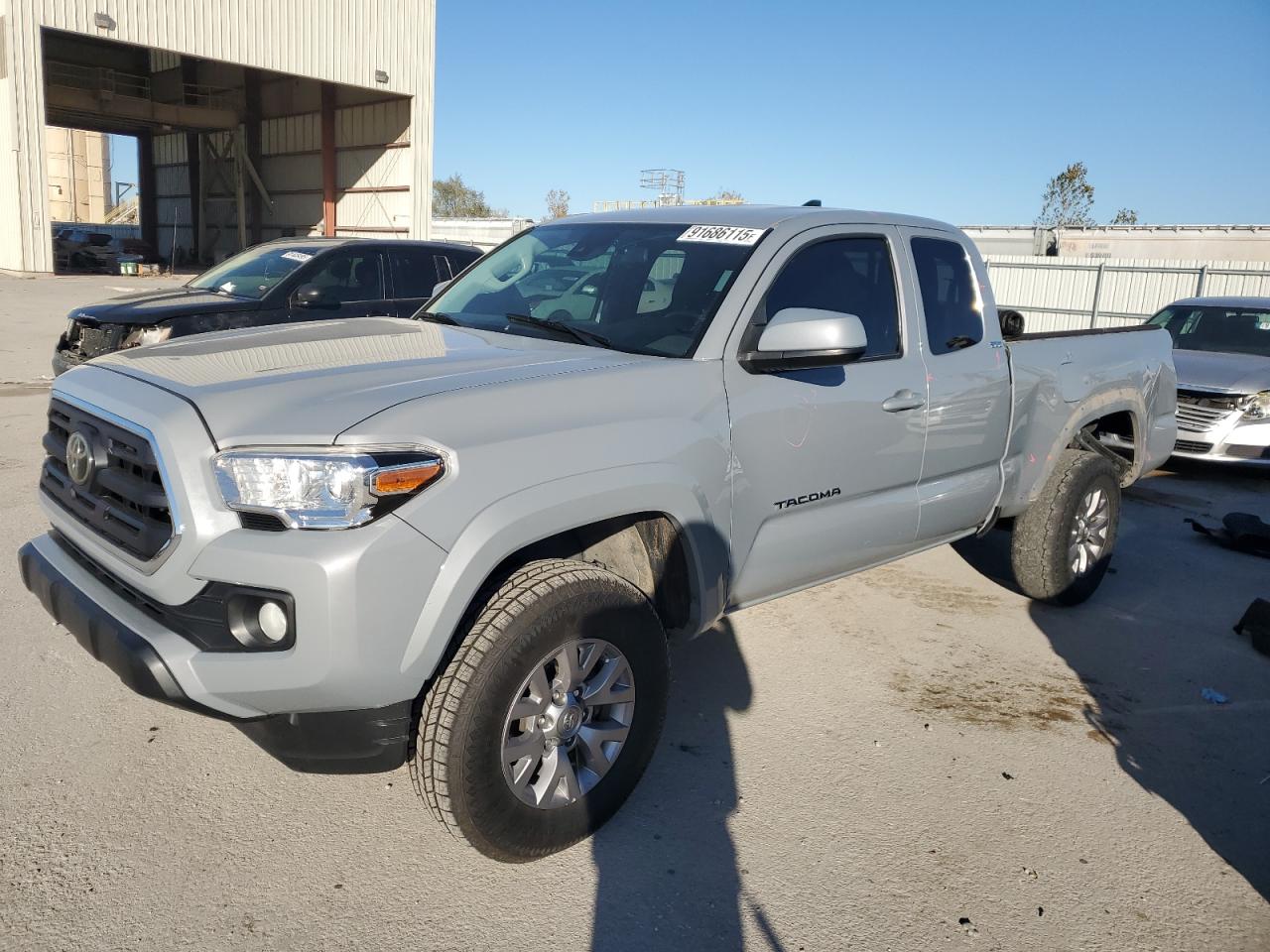 TOYOTA TACOMA 2019