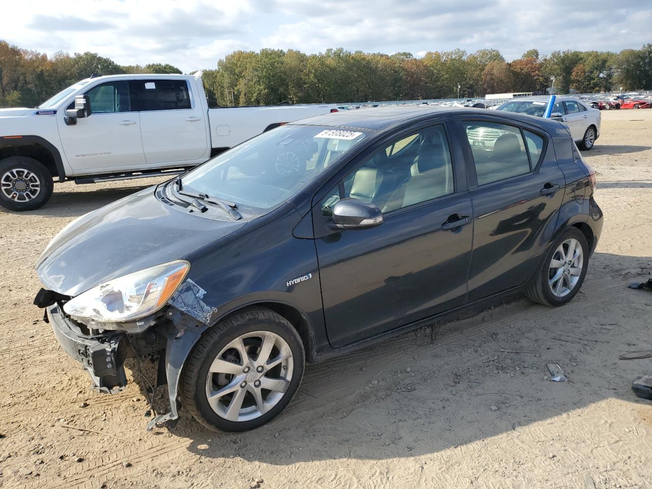 TOYOTA PRIUS C 2016
