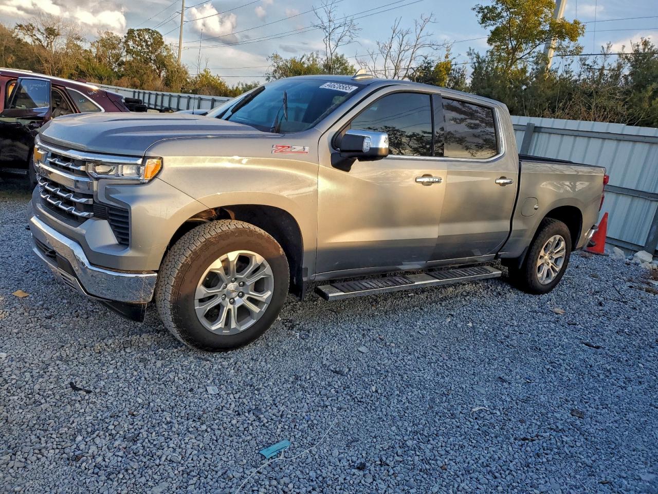 CHEVROLET SILVERADO 2025