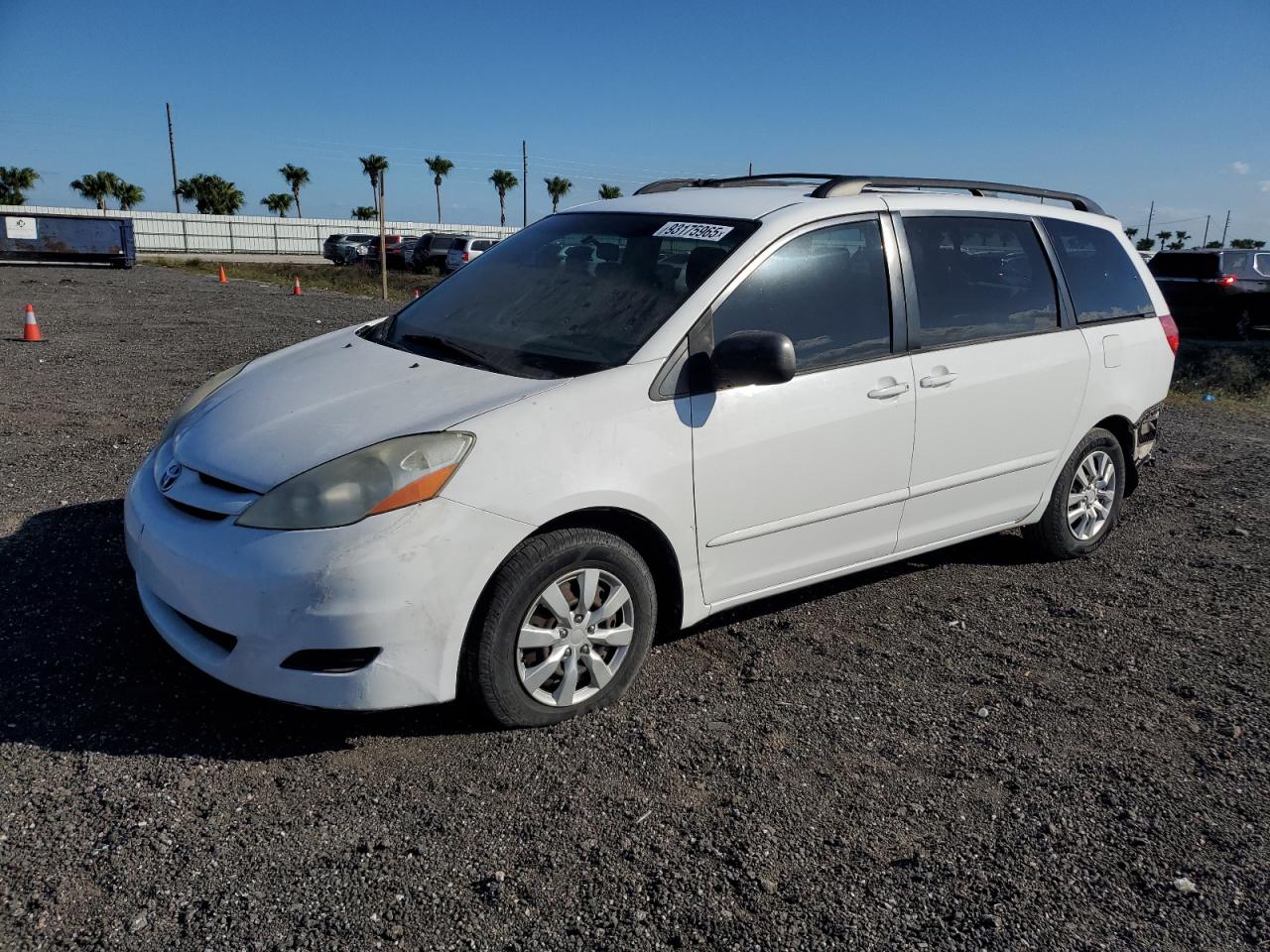 TOYOTA SIENNA CE 2009