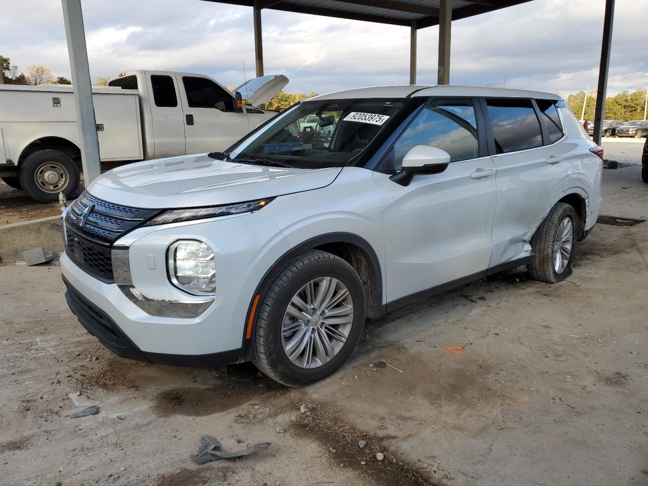 MITSUBISHI OUTLANDER 2024