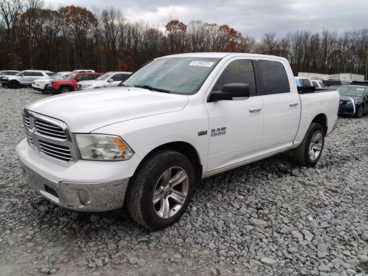 RAM 1500 SLT 2015