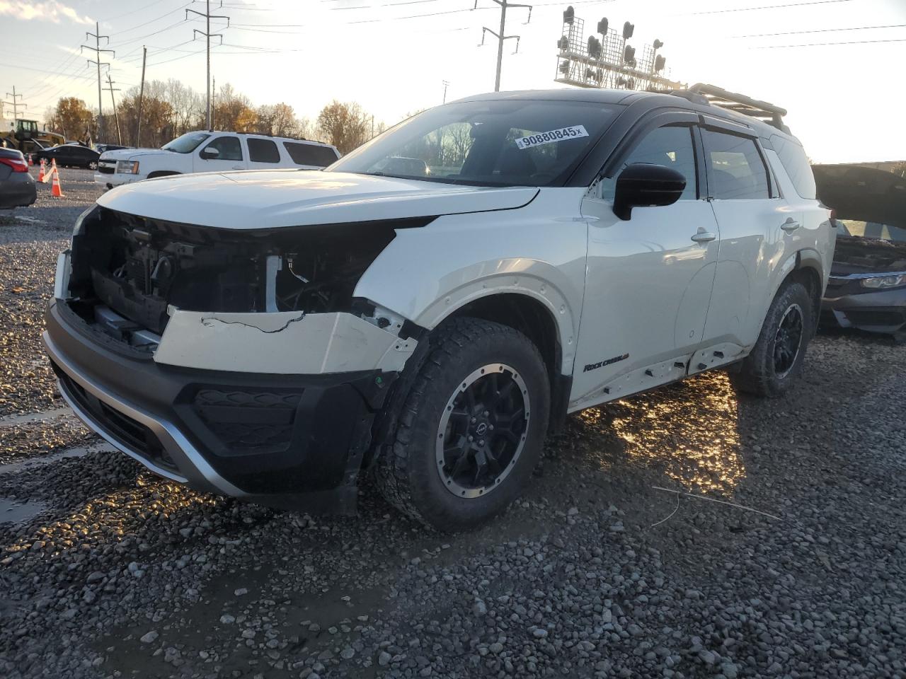 NISSAN PATHFINDER 2024