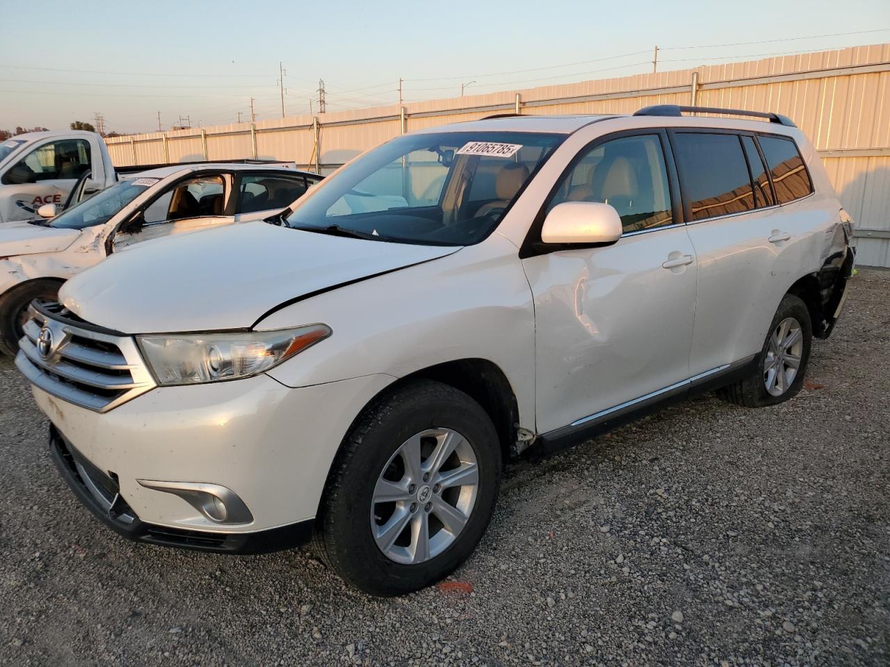 TOYOTA HIGHLANDER 2012