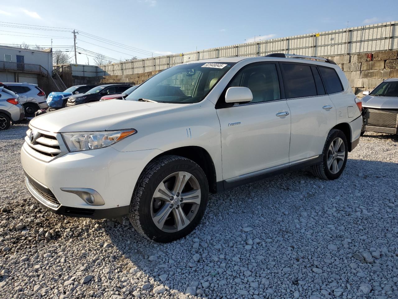 TOYOTA HIGHLANDER 2013