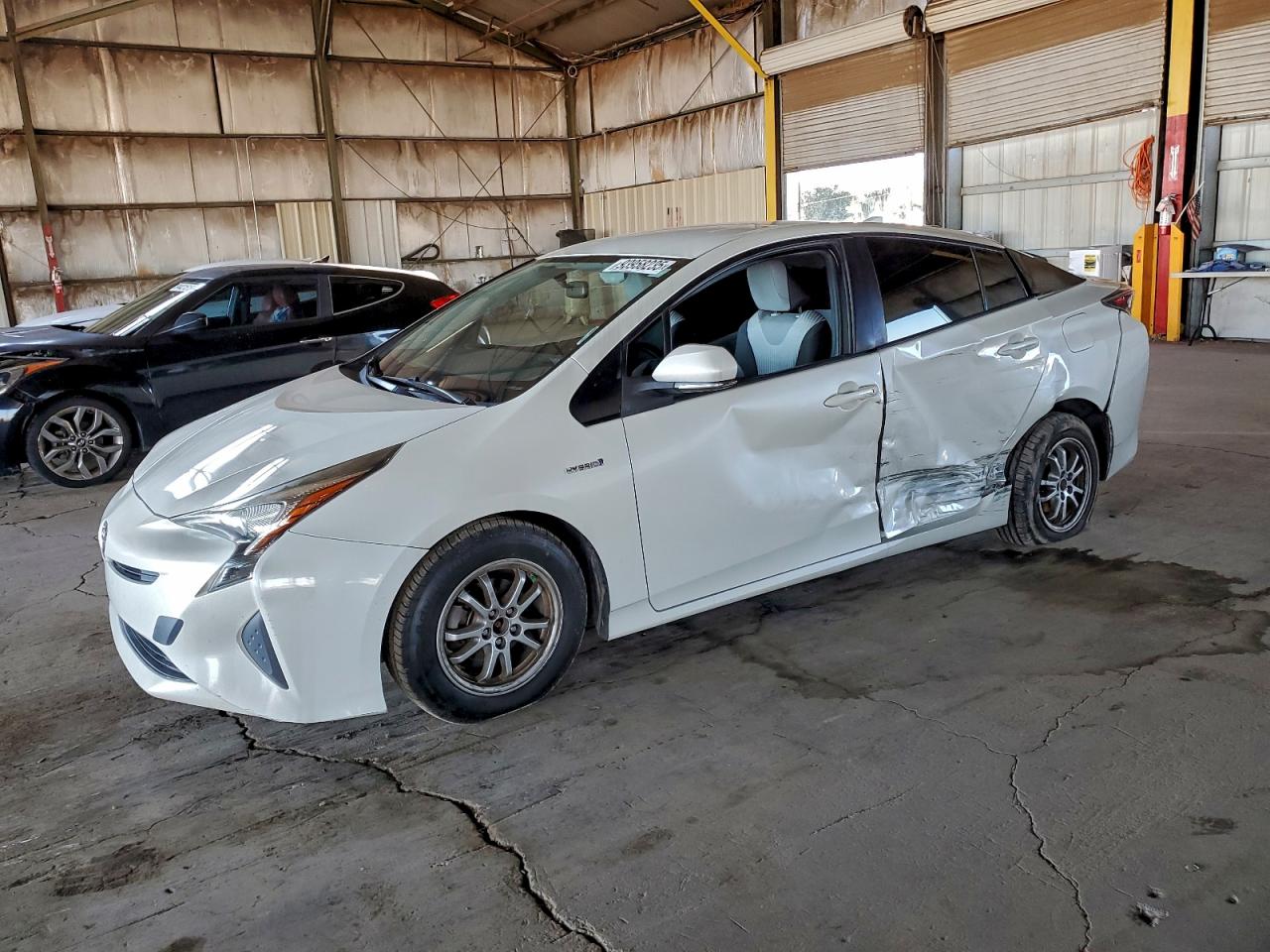 TOYOTA PRIUS 2016