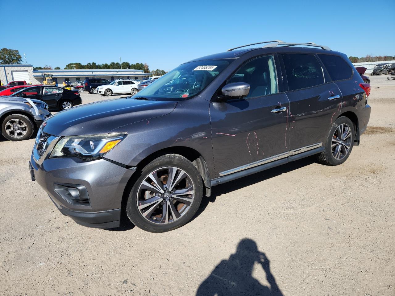 NISSAN PATHFINDER 2017