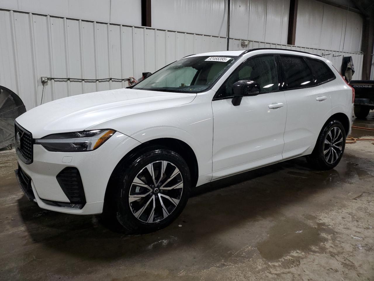 VOLVO XC60 CORE 2024