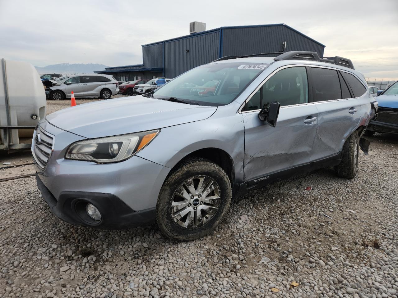 SUBARU OUTBACK 2015