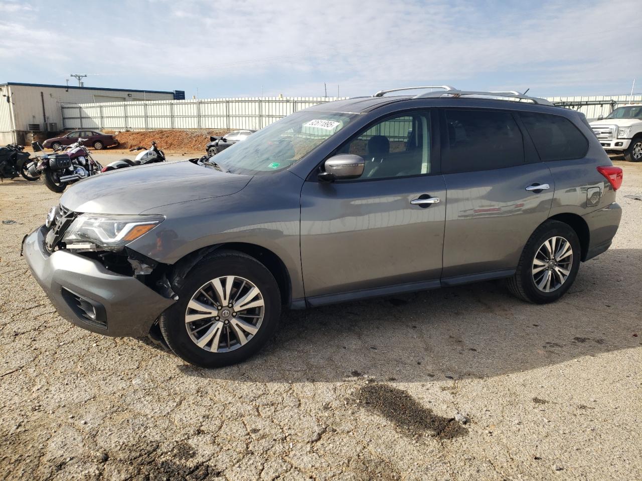 NISSAN PATHFINDER 2018