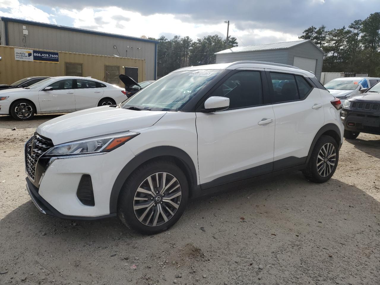 NISSAN KICKS SV 2021