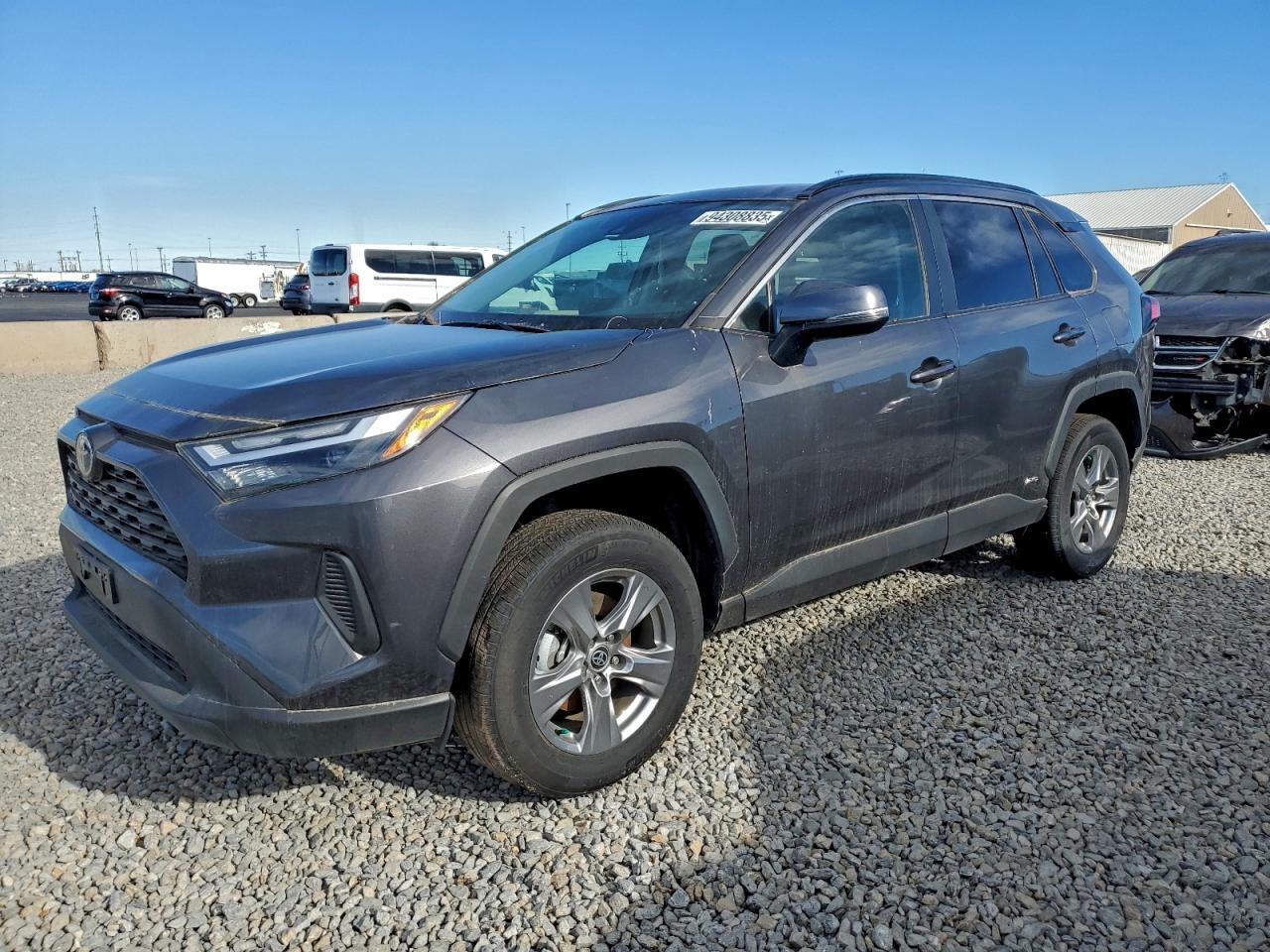 TOYOTA RAV4 XLE 2024