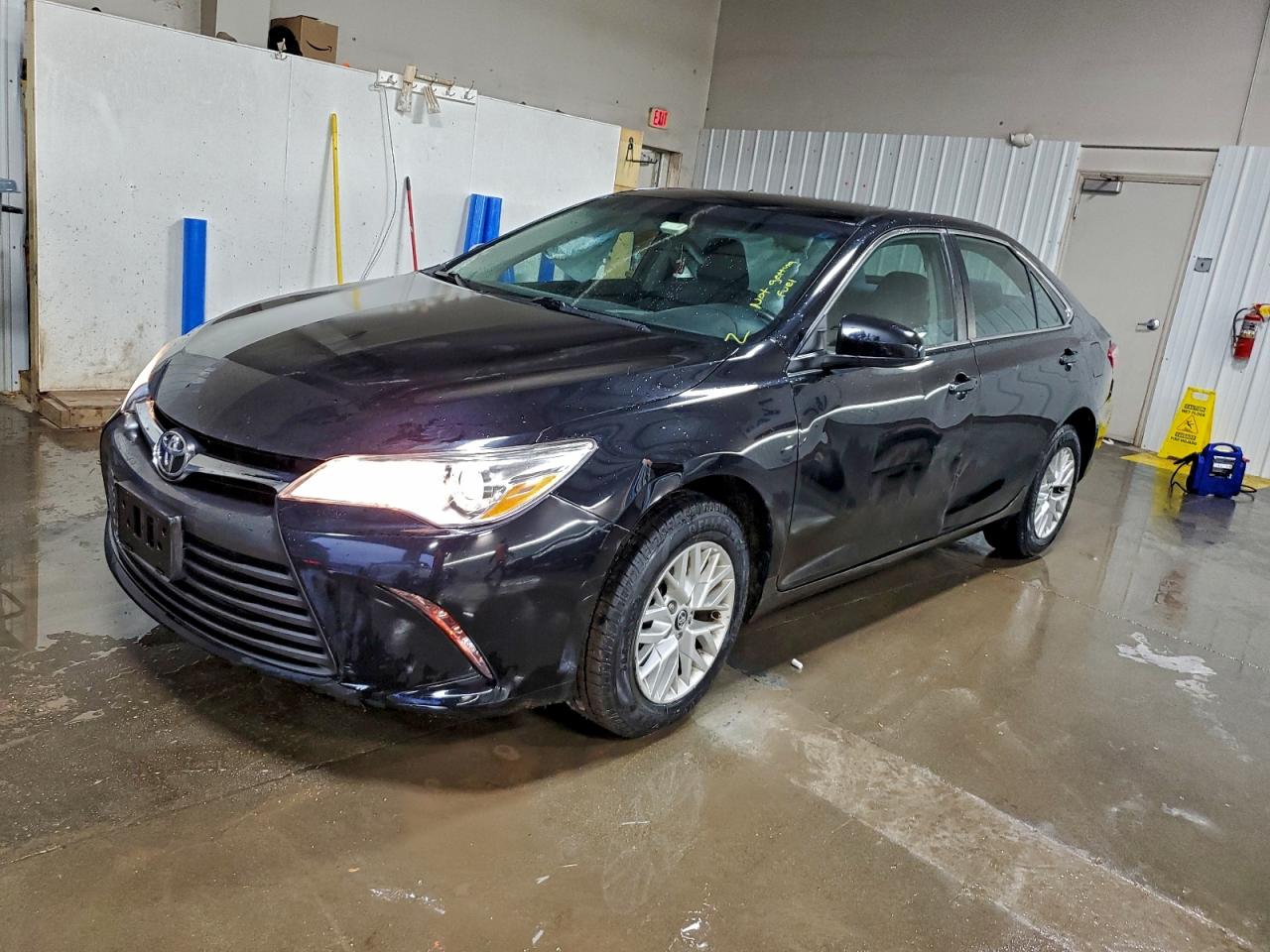 TOYOTA CAMRY LE 2017