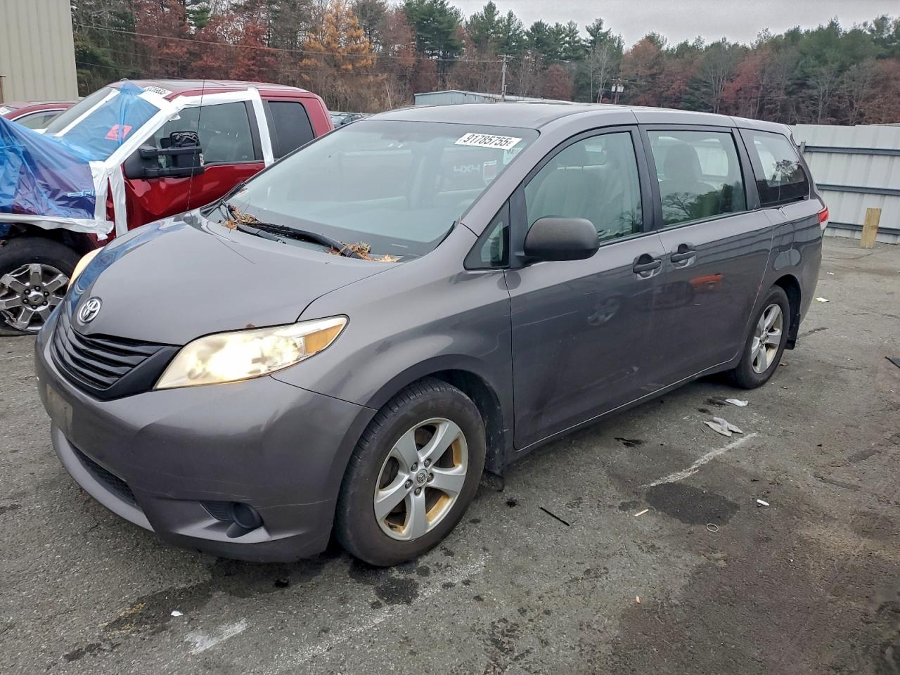 TOYOTA SIENNA 2012