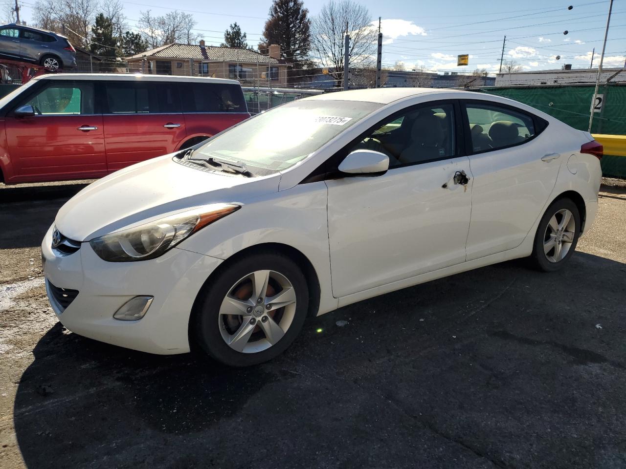HYUNDAI ELANTRA GL 2013