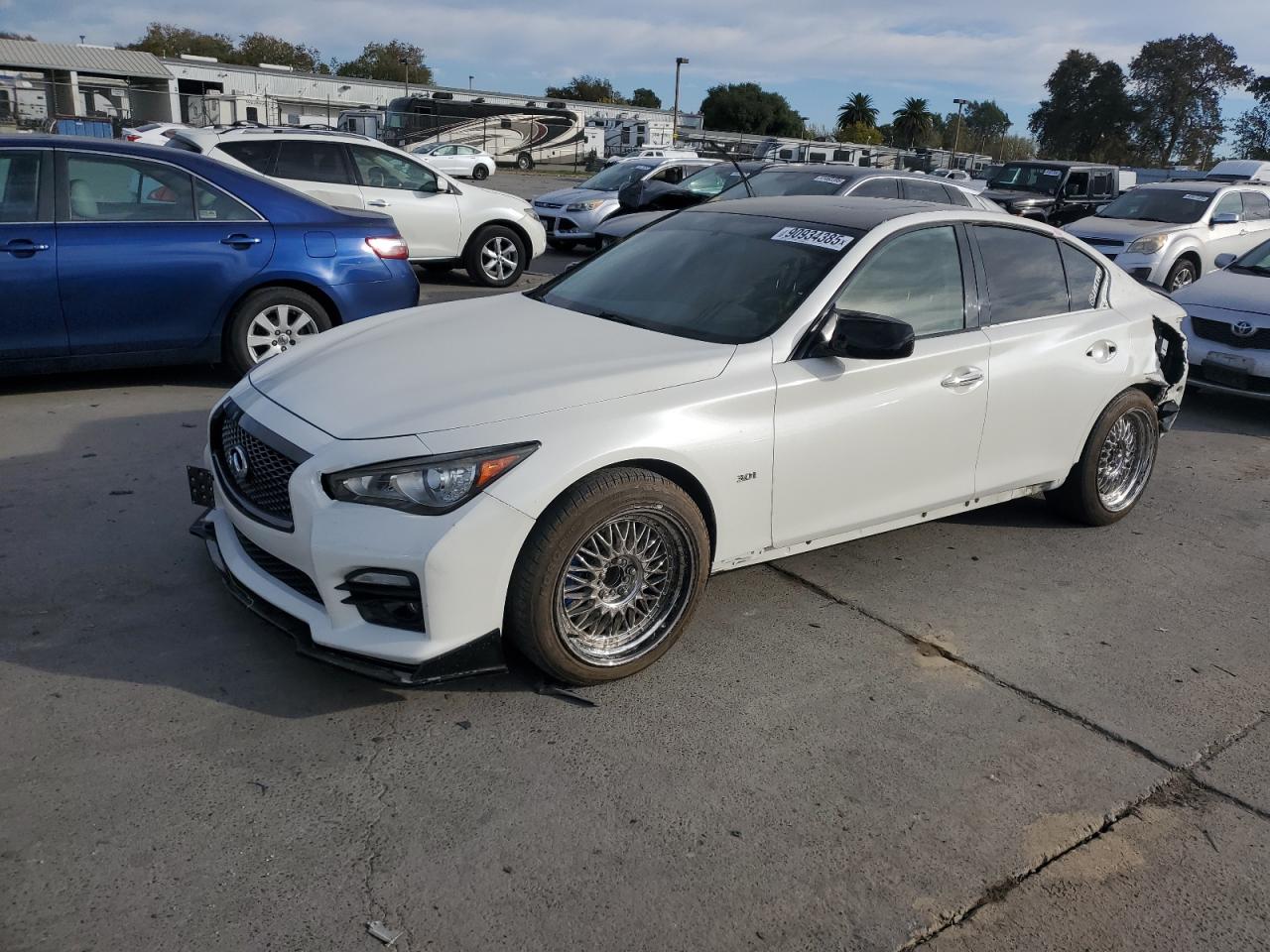 INFINITI Q50 2017