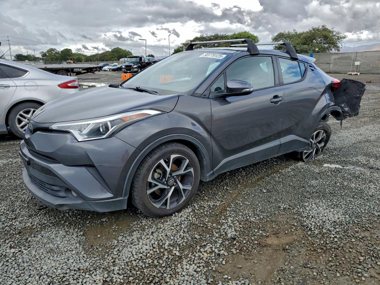 TOYOTA C-HR XLE 2018