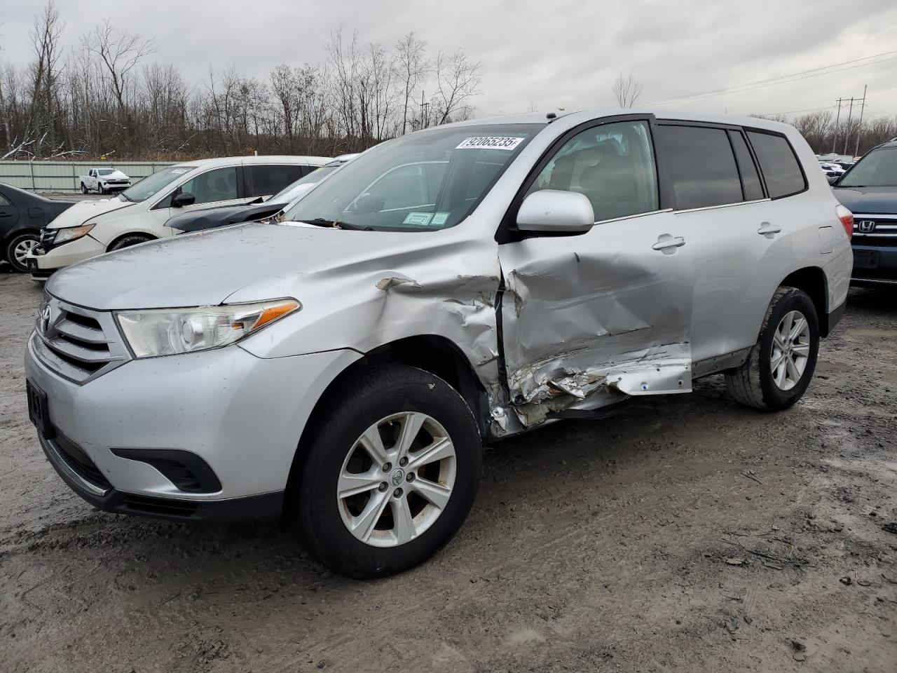 TOYOTA HIGHLANDER 2013