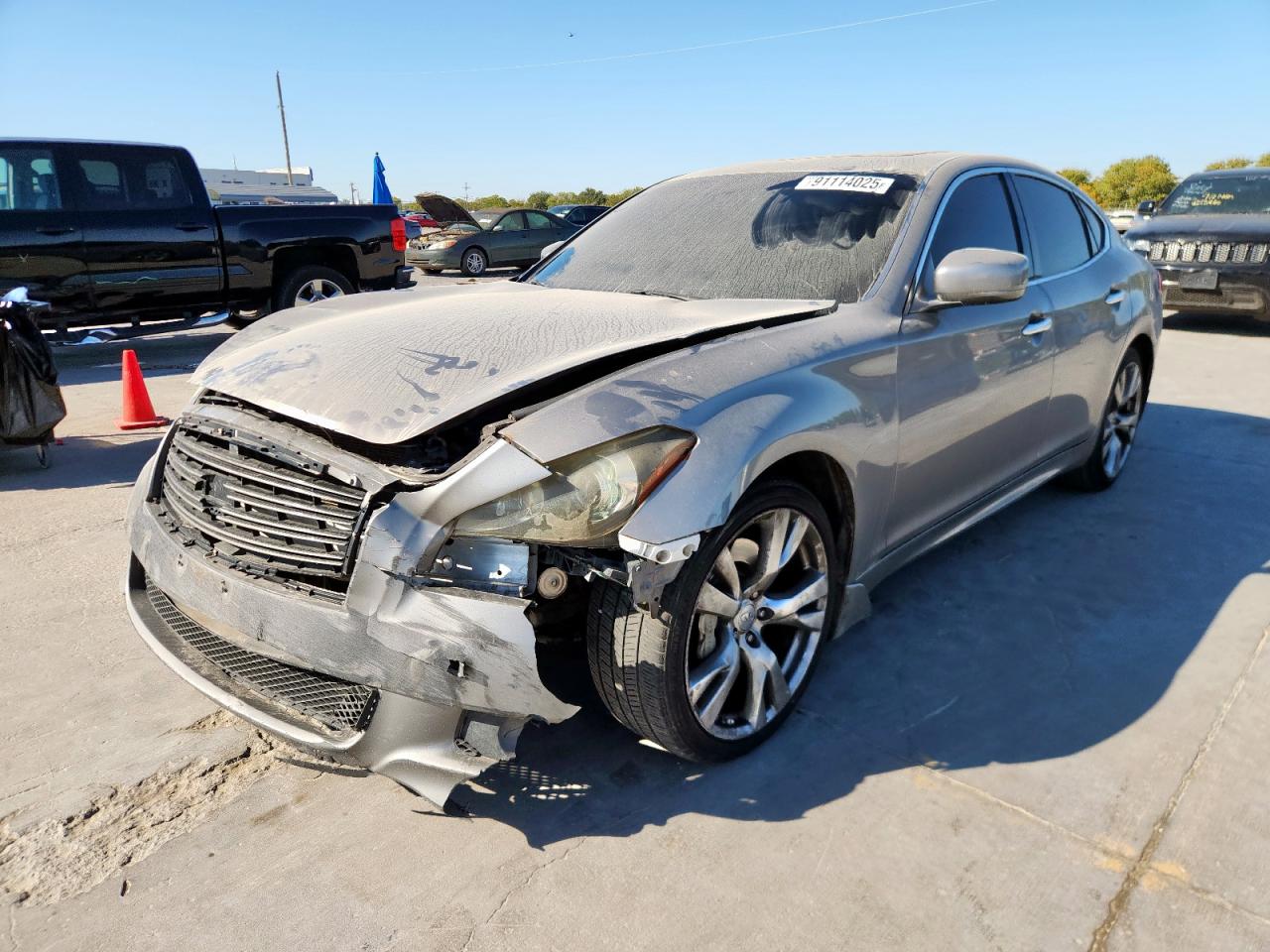 INFINITI M37 2013