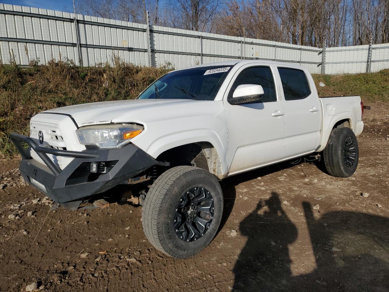 TOYOTA TACOMA 2017