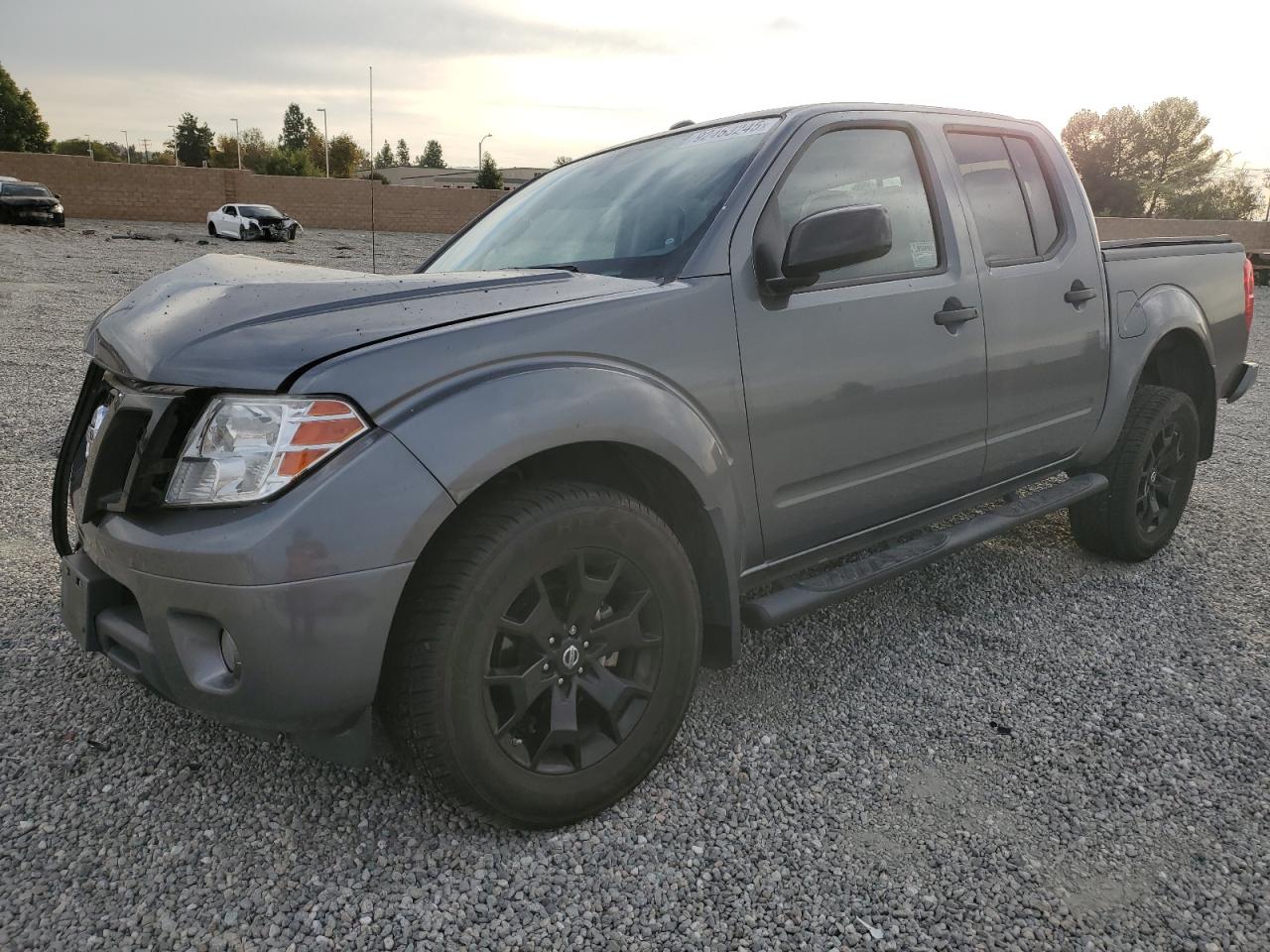 NISSAN FRONTIER 2018